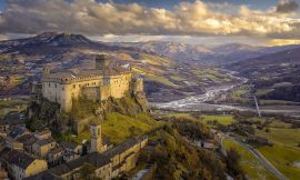 online puzzle zdarma magický hrad