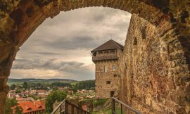 puzzle online hrad Fiľakovo